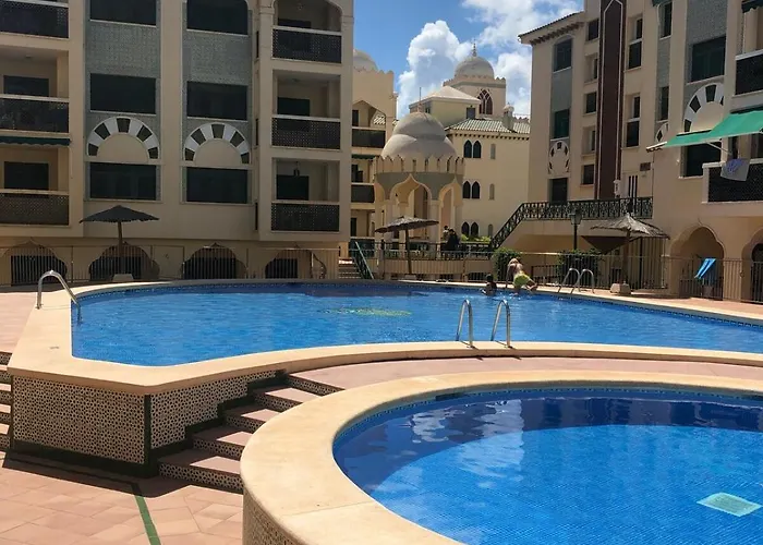 Con Piscinas Lägenhet